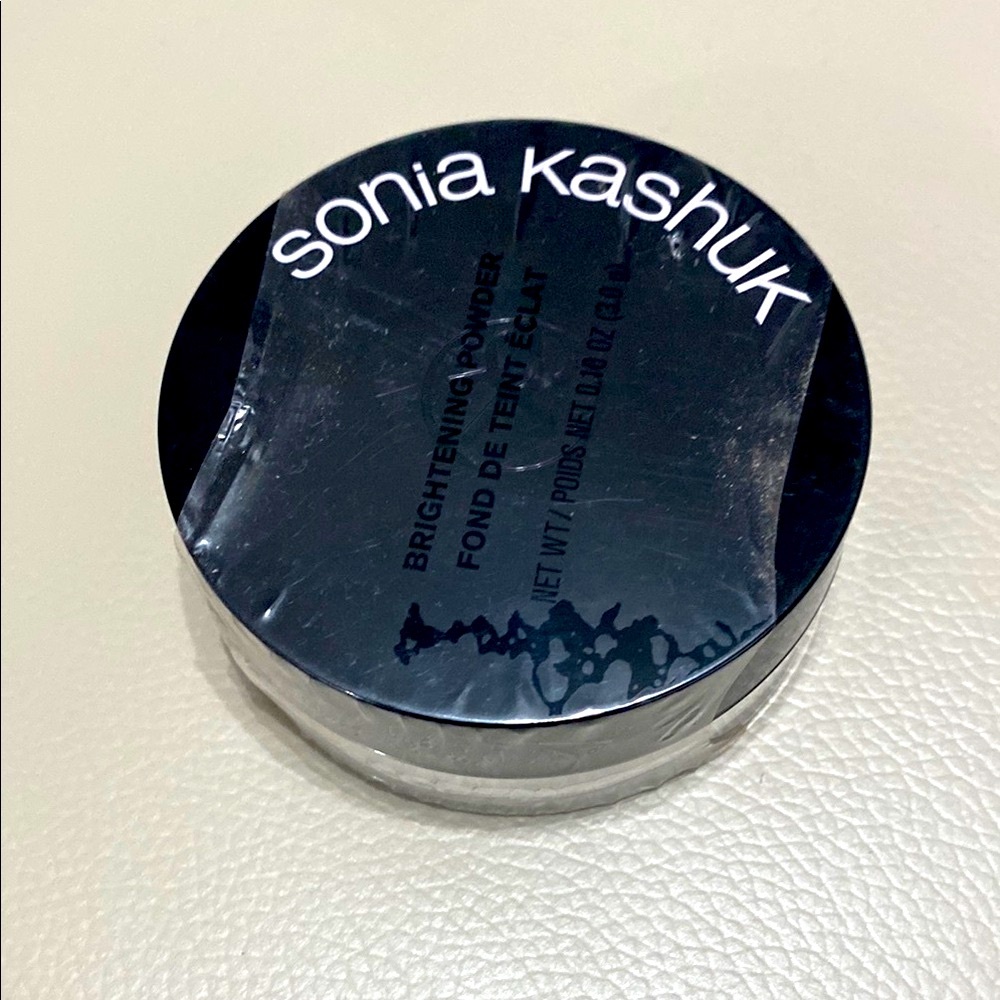 Sonia Kashuk Brightening Powder - White